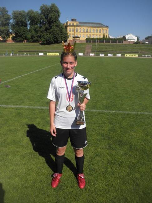 Sára Grimová z Broumova se s týmem FC Hradec Králové stala Mistrem České republiky