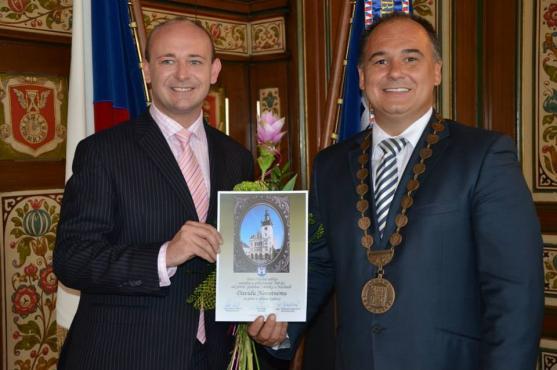 David Novotný převzal v Náchodě mimořádné ocenění za šíření dobrého jména města