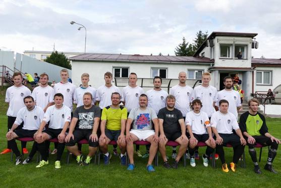 Fotbalisté Police jsou ve velké pohodě. Černíkovicím nastříleli jedenáct branek