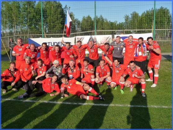 Starostové válcují své soupeře. Ve čtvrtek hrají semifinále Mistrovství Evropy