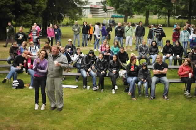 Broumovská kytara na fotografiích Jana Záliše