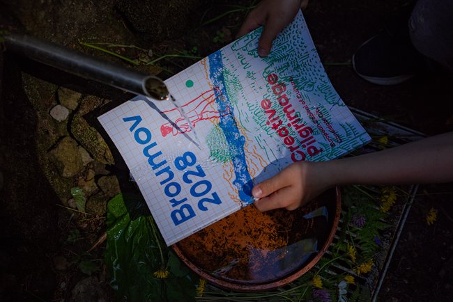 Broumovská labuť doletěla s přihláškou na ministerstvo kultury