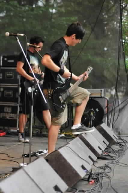 Broumovská kytara na fotografiích Jana Záliše