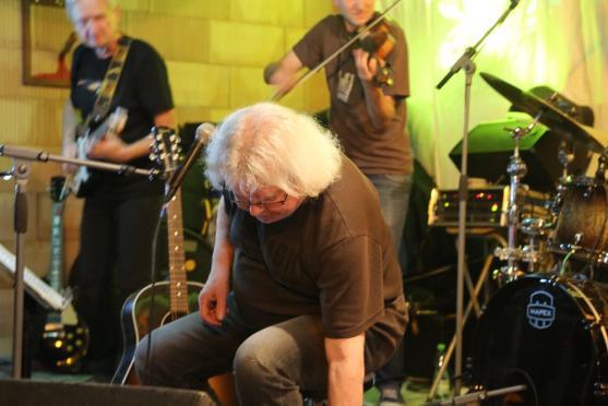 V Edenu hrál Vladimír Mišík. Proč nezahrál Slunečný hrob?