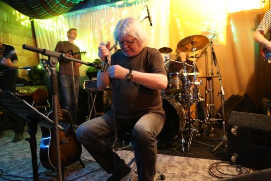 V Edenu hrál Vladimír Mišík. Proč nezahrál Slunečný hrob?