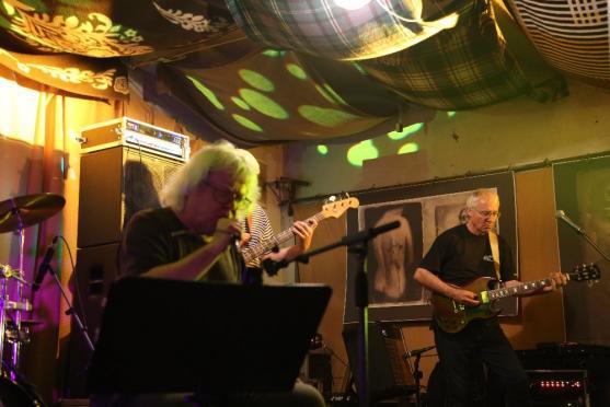 V Edenu hrál Vladimír Mišík. Proč nezahrál Slunečný hrob?