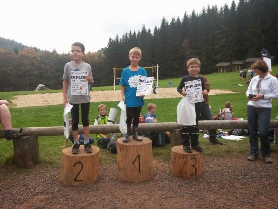 Na Janovičkách u Broumova startovalo 500 závodníků orientačního běhu