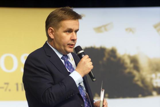 Jakou máme vizi vzdělanosti? Odpovědi hledali prezidentští kandidáti a další osobnosti na 4. Broumovských diskusích