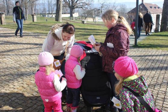 Hledání kuřátek přilákalo do kláštera téměř dvě stě dětí