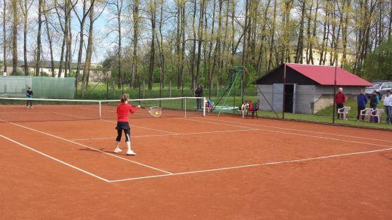 Na tenisových kurtech v Broumově byla zahájena letní sezóna