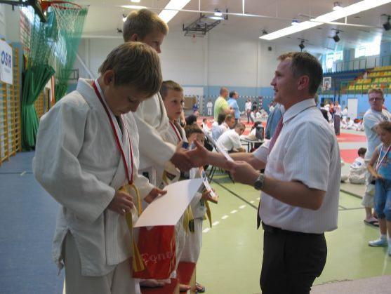 Z posledního turnaje před prázdninami přivezli broumovští judisté dvě stříbrné medaile