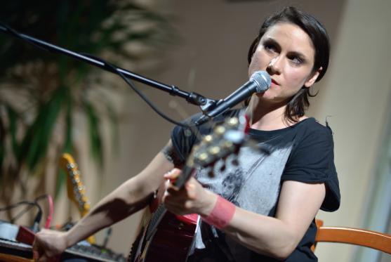 Lenka Dusilová vyprodala sál Kreslírny