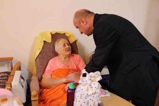 Předvánoční návštěva Domova pro seniory v Broumově