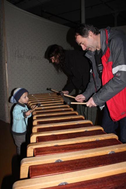 Objevujte, tvořte, malujte ještě chvíli. Unikátní výstava Play Broumovsko za měsíc končí