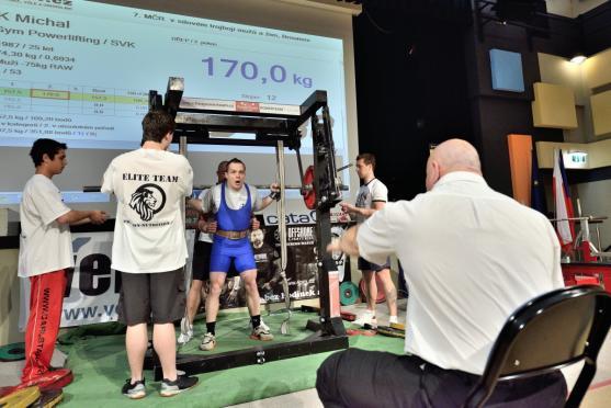 Siláci střední Evropy se v Broumově utkali na Mistrovství ČR v powerliftingu