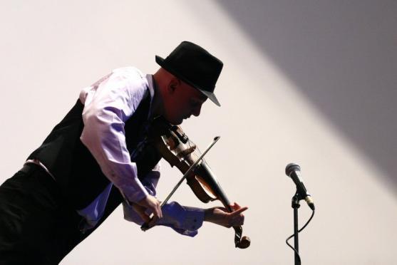 V Polici nad Metují vystoupí pod širým nebem skupina Docuku 