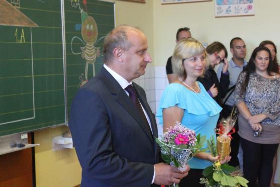 Prvňáčci zasedli do školních lavic