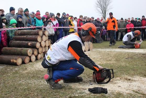 Ondřej Jirmann obhájil loňské vítězství v klání Dřevorubec roku