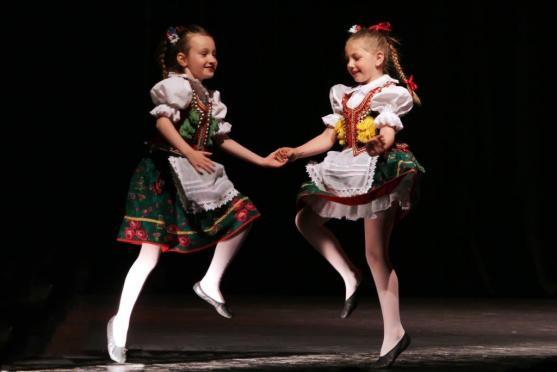 Taneční škola Heleny Pavlenko na Broumovsku úspěšně ukončila dva projekty a zahájila novou sezónu 2017/18