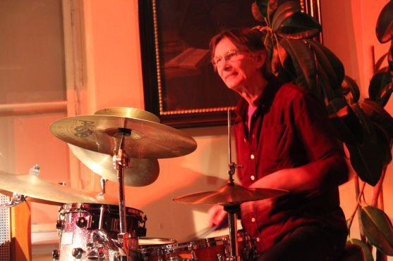 Trio WUH nadchlo Kreslírnu energickým jazzem 