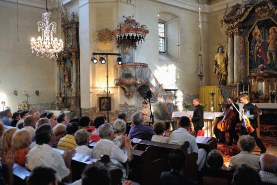 Prvních pět koncertů festivalu Za poklady Broumovska navštívilo téměř 1 600 lidí