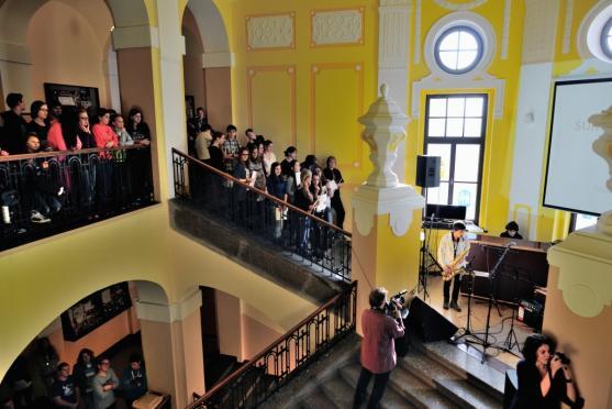 Vánoční karaoke na gymnáziu 