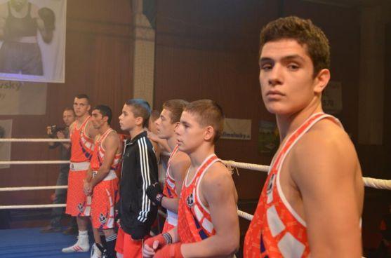 Boxer Šuda reprezentoval Českou republiku a Broumov ve slovenských Malackách. Vítězně