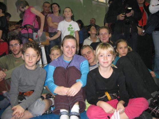 Členové broumovského horolezeckého kroužku poprvé startovali na lezeckých závodech