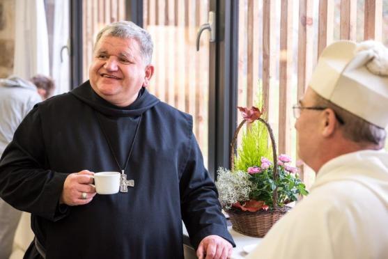 "Důvěra je pro naše životy klíčová," shodli se hosté šestého ročníku Broumovských diskusí