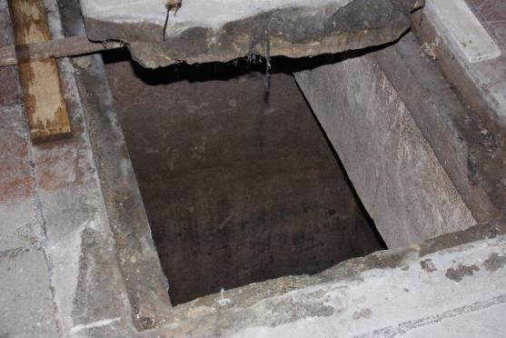 Po 21 letech byla v kapitulní síni broumovského kláštera otevřena krypta