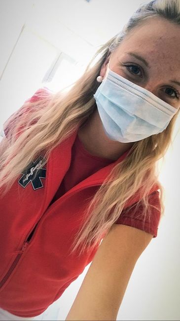 Studentky záchranářství Lucie Repáňová a Nela Volhejnová jsou přímo v první linii boje proti nemoci covid-19 