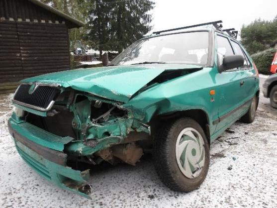 Při srážce dvou vozidel utrpěly řidičky lehká zranění