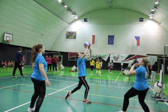 Broumovské volejbalové naděje zatím sbírají zkušenosti