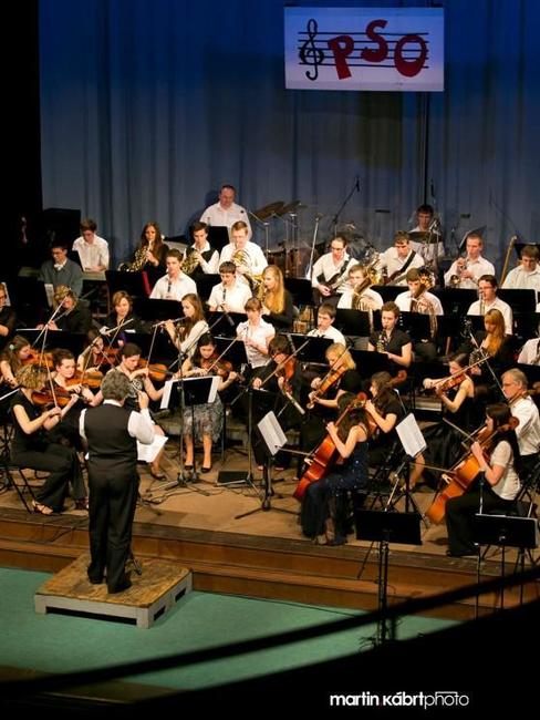 Police Symphony Orchestra za dva roky trvání nejen že vyprodává sály v okolí, ale loni byl i na úspěšném zahraničním turné v Dánsku 