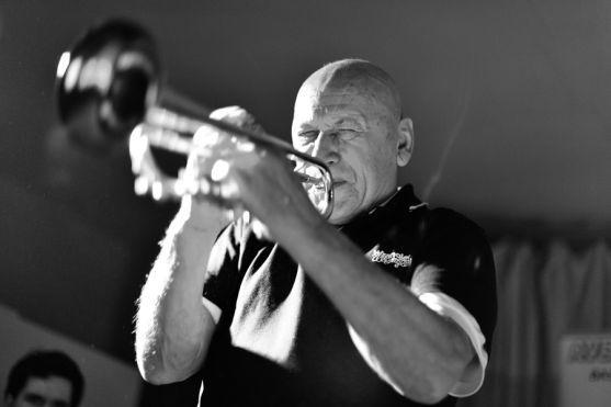 V páteční večer se domovem pro Laca Décziho stal sál hospody U Pitašů 