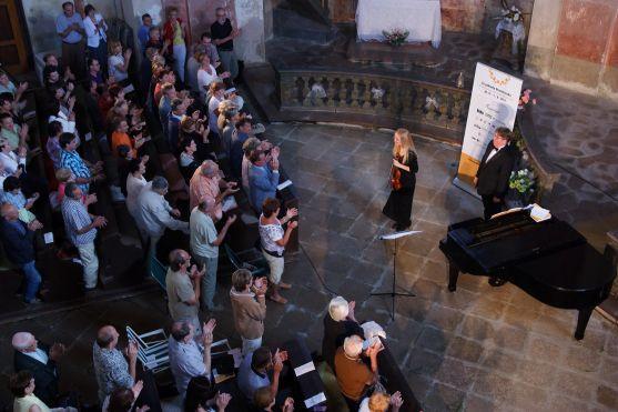 Houslistka Julie Svěcená zaplnila kostel sv. Anny ve Vižňově 