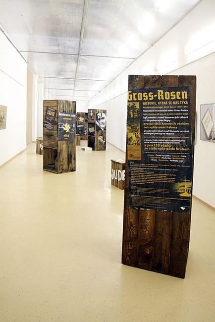 Putovní výstava o Gross-Rosen začíná svou cestu regionem