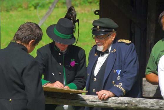 Oslavy polických ostrostřelců na fotografiích Štěpána Horáka