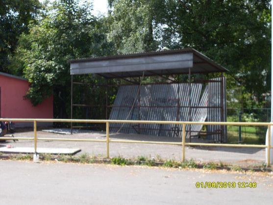 Po sérii stížností obyvatel Broumova dochází k drobným úpravám autobusového nádraží 