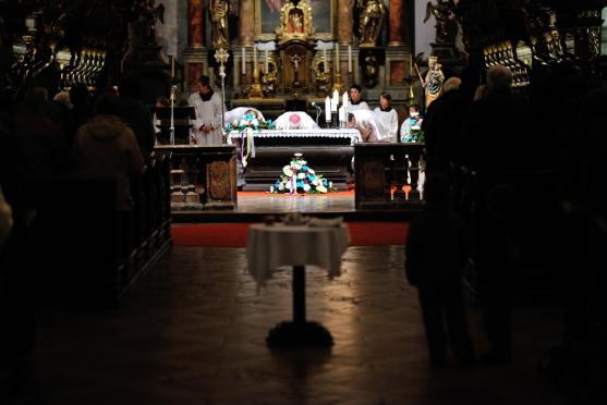 Václav Malý v Broumově sloužil mši a besedoval