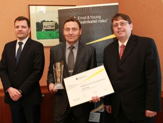 Generální ředitel společnosti VEBA Josef Novák získal titul Podnikatel roku 2012 Královéhradeckého kraje 