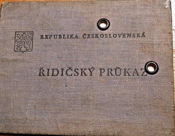 Holky a mašiny, záplaty na… 