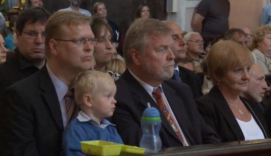 Štáb Královéhradeckých komentářů natáčel na zahajovacím "pokladovém" koncertu v Broumově