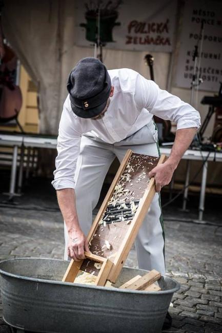 V Polici již po páté zabublá v kotlících zelňačka! 