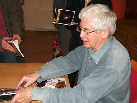 Svérázný prostor setkávání seniorů v Polici se uzavřel 