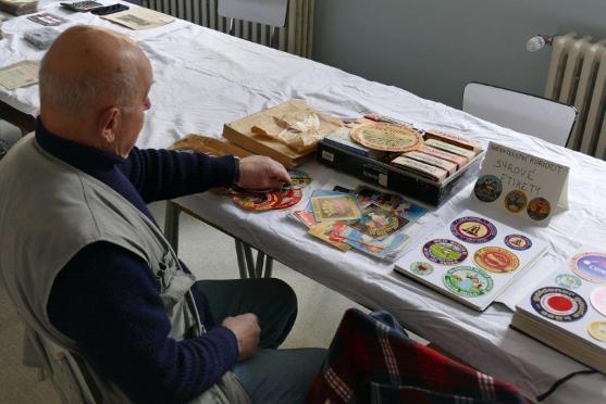 V Polici nad Metují se sešly tři desítky sběratelů