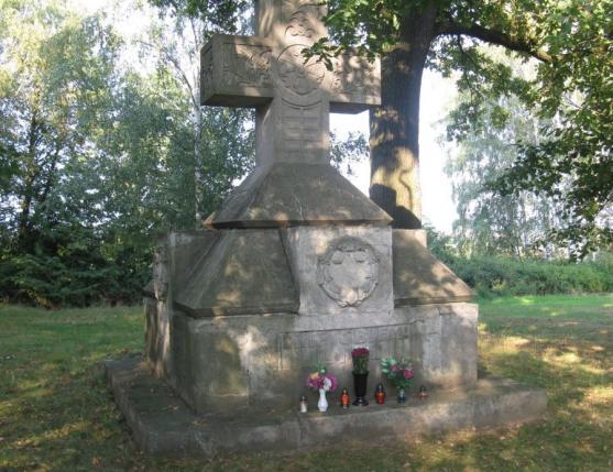 Návštěva ze Srbska zavítala na vojenský hřbitov v Martínkovicích