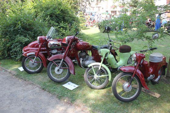 Na Polickou Kvíčerovskou pouť vyrazily stovky návštěvníků