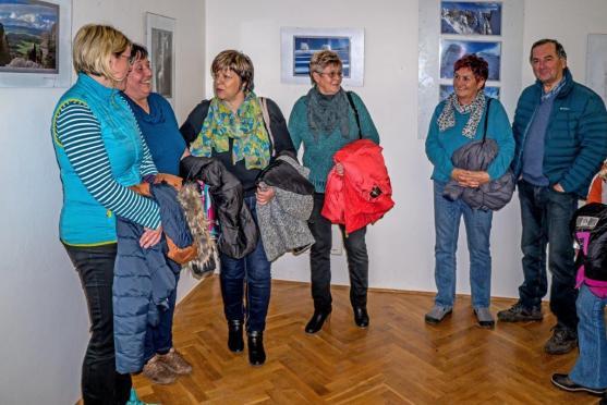 Výstava v polickém Zeleném domečku představuje fotografickou poctu Oldřicha Jenky krajině Policka 