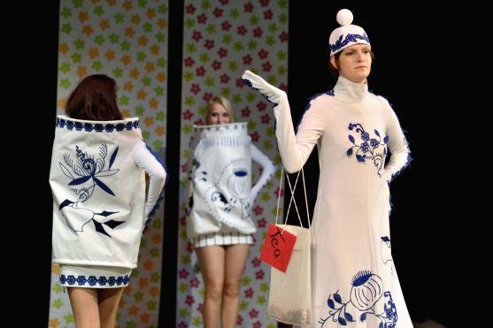 Herce na pódiu Městského divadla v Broumově vystřídaly modelky